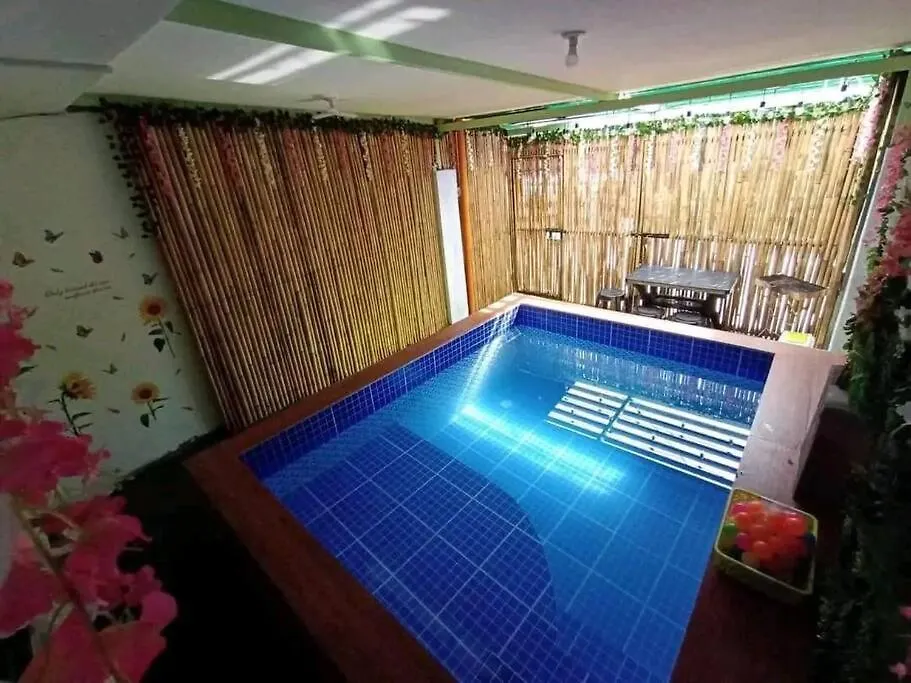 Green Home Pool Villa Angeles